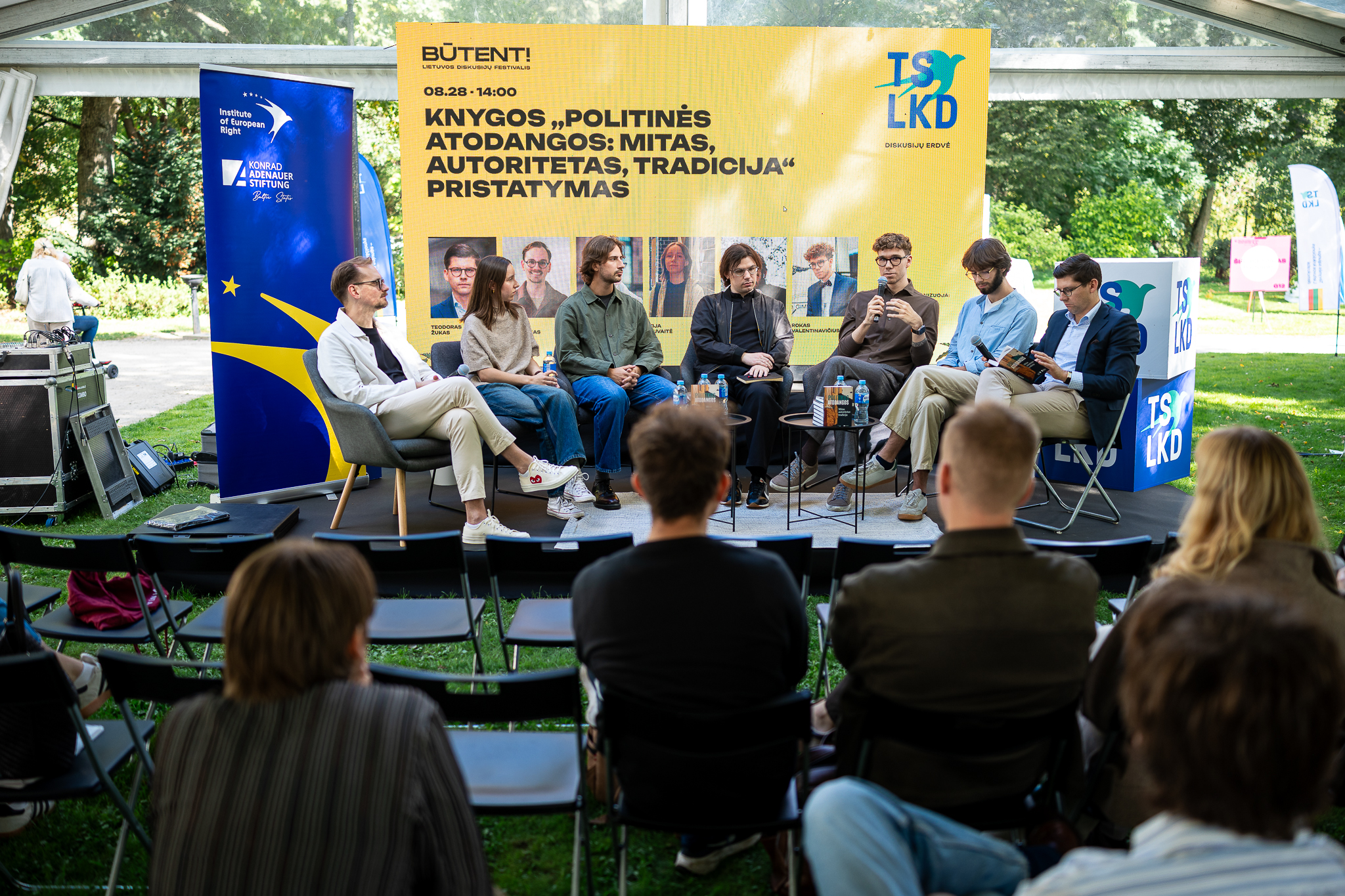 Knygos „Politikos atodangos“ pristatymas festivalyje „Būtent!“